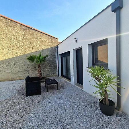 Plages Et Terres Lägenhet Bessan Exteriör bild